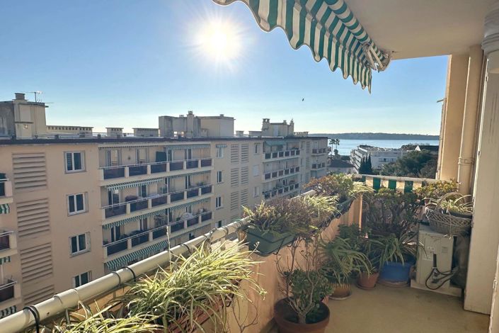 Image No.3-Appartement de 2 chambres à vendre à Cannes