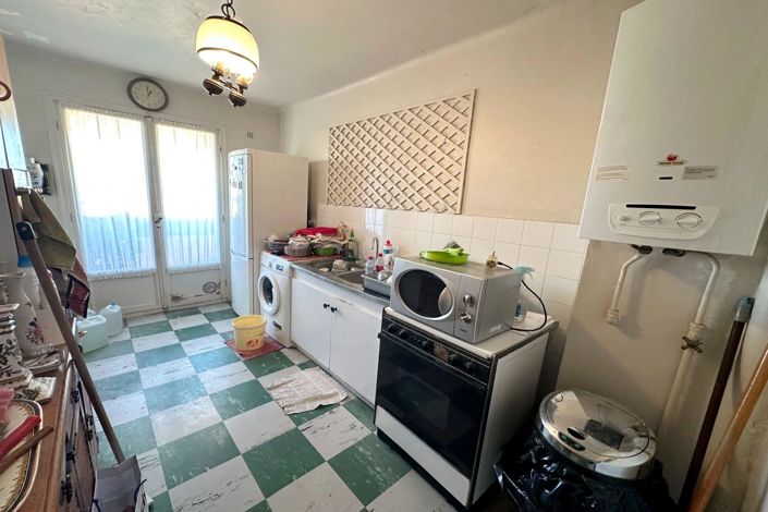 Image No.8-2 Bed Apartment for sale