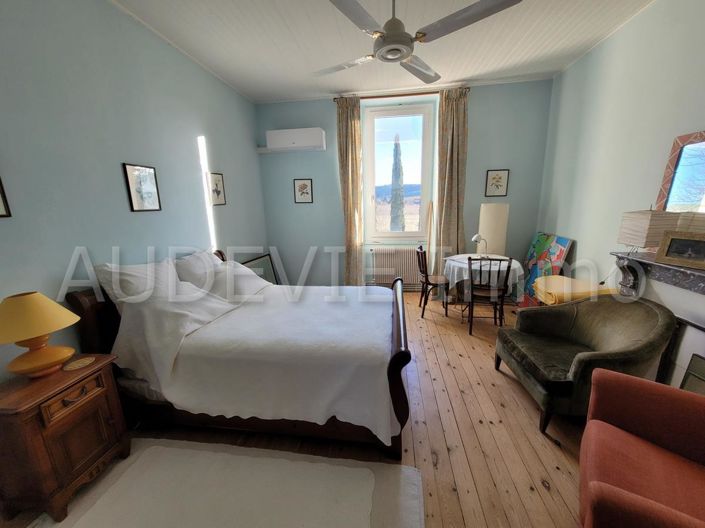 Image No.15-6 Bed House for sale