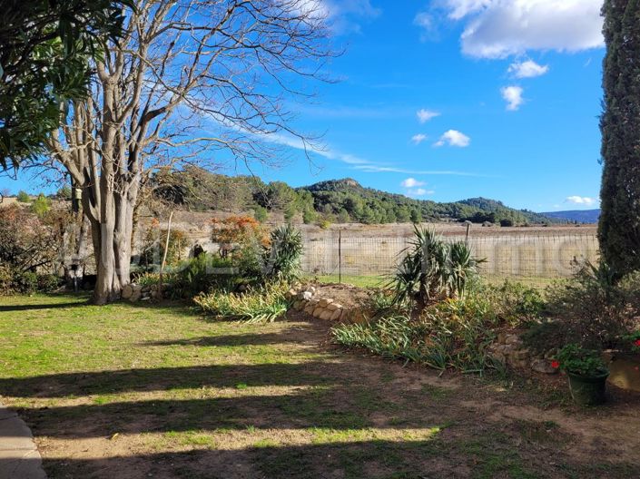 Image No.5-6 Bed House for sale