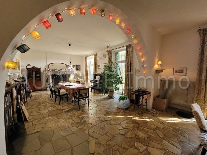 Image No.7-6 Bed House for sale