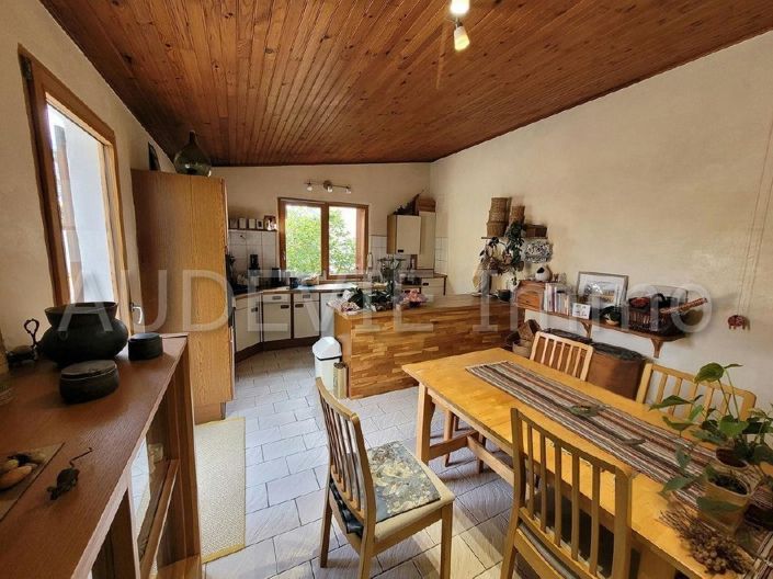 Image No.12-5 Bed House for sale