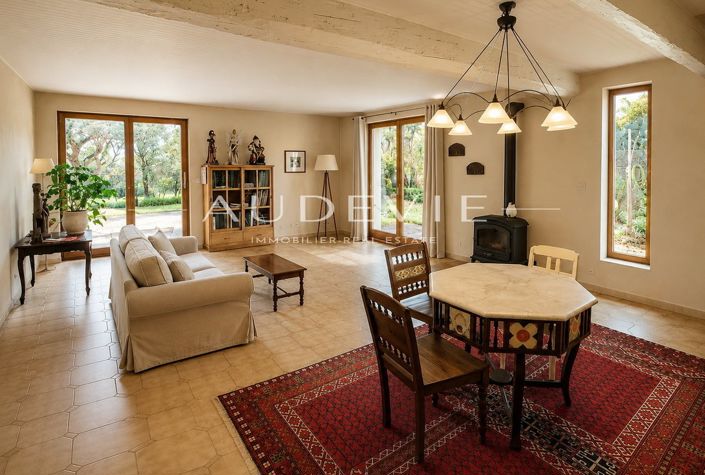 Image No.16-5 Bed House for sale