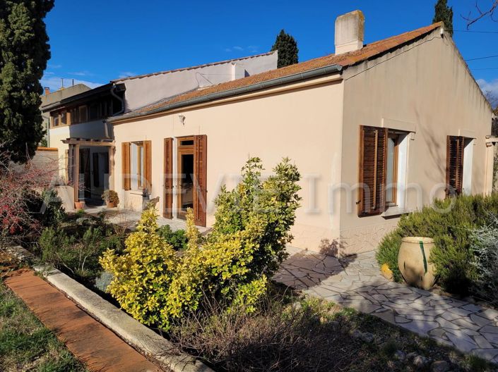 Image No.2-5 Bed House for sale