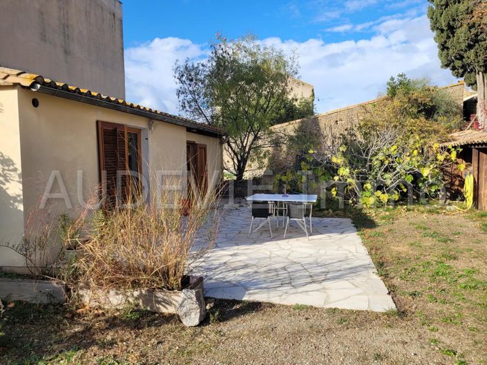 Image No.6-5 Bed House for sale