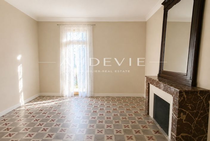 Image No.7-5 Bed House for sale