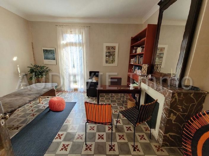 Image No.8-5 Bed House for sale