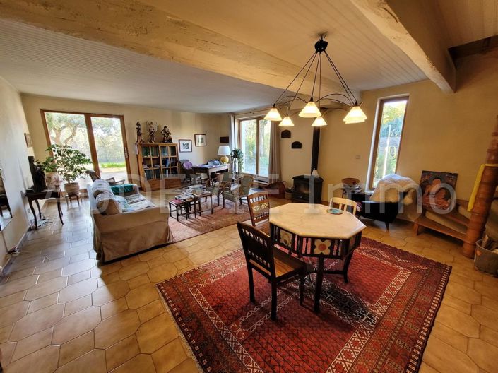 Image No.9-5 Bed House for sale