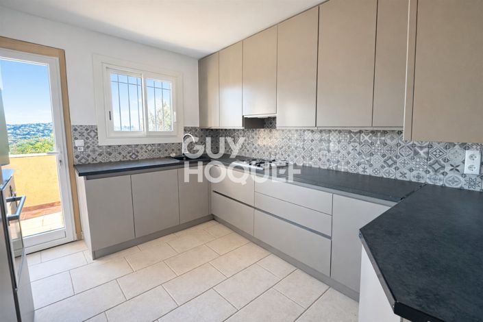 Image No.4-5 Bed House for sale
