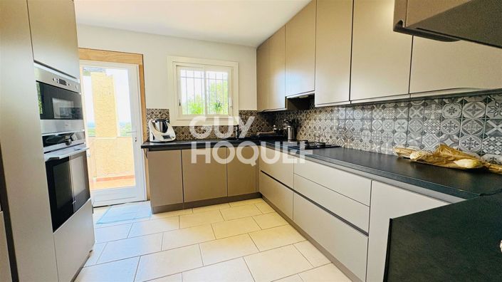 Image No.5-5 Bed House for sale