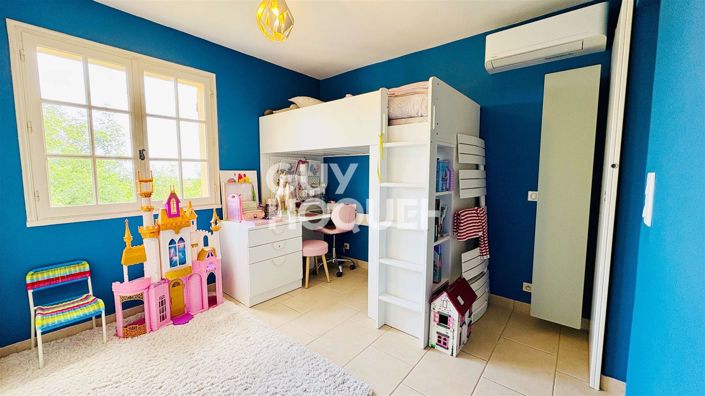 Image No.8-5 Bed House for sale