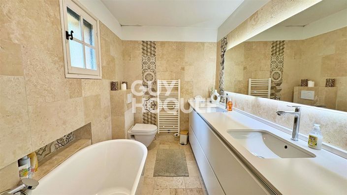 Image No.9-5 Bed House for sale