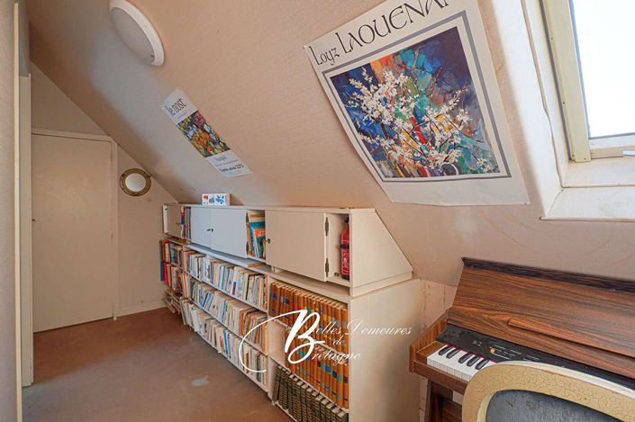 Image No.10-3 Bed House for sale