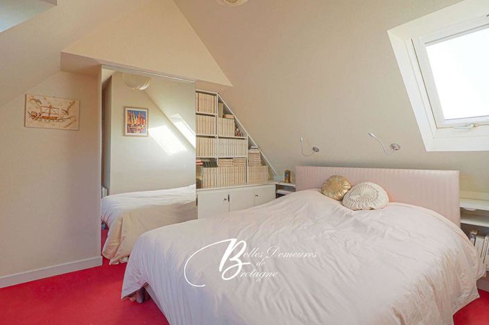 Image No.11-3 Bed House for sale