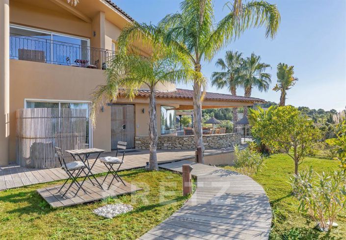 Image No.5-7 Bed House for sale