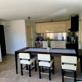 1 - Grimaud, Apartment