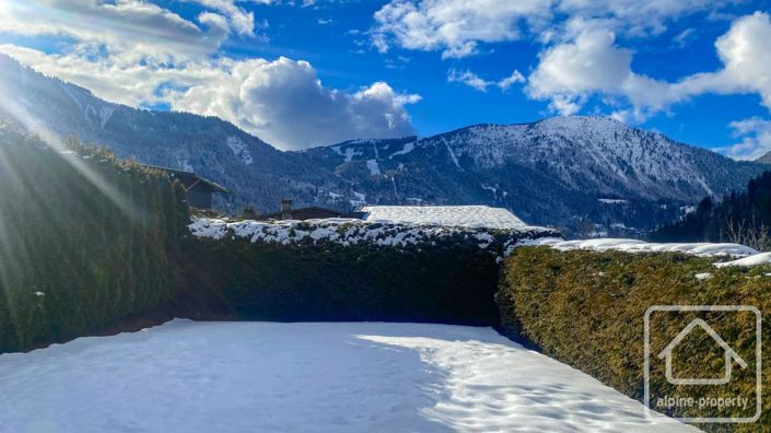 Image No.10-4 Bed Property for sale