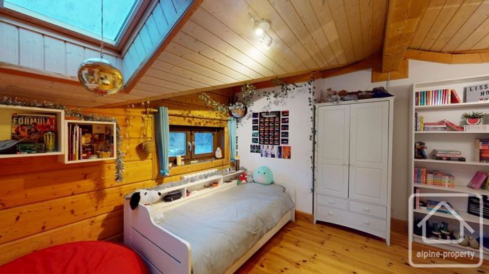 Image No.13-4 Bed Property for sale