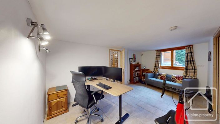 Image No.18-4 Bed Property for sale