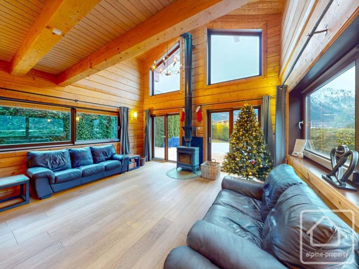 Image No.2-4 Bed Property for sale