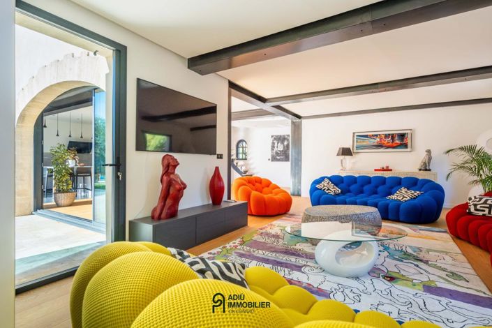 Image No.8-6 Bed House for sale