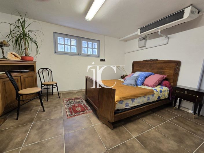 Image No.13-3 Bed House for sale