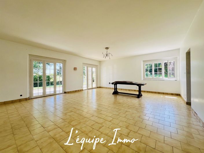 Image No.14-4 Bed House for sale