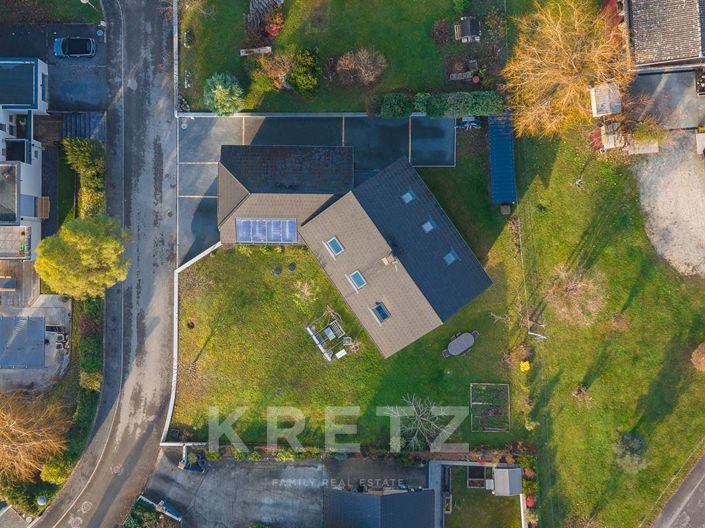 Image No.2-4 Bed House for sale