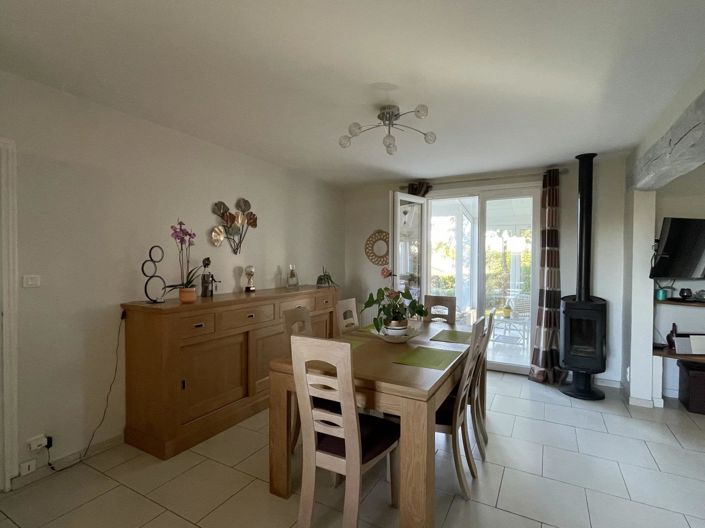 Image No.8-3 Bed House for sale