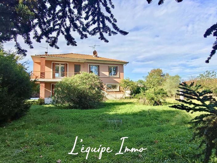 Image No.2-4 Bed House for sale