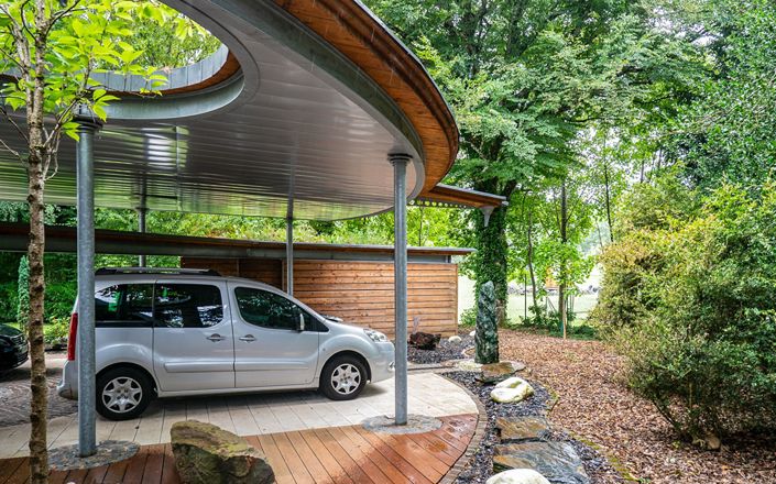 Image No.15-7 Bed Property for sale