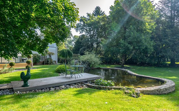 Image No.17-7 Bed Property for sale