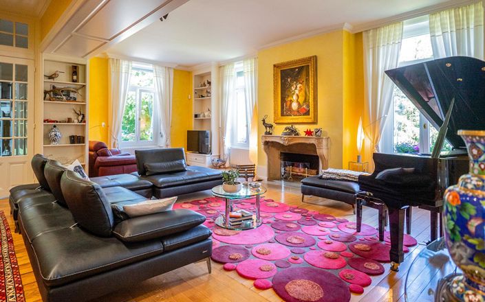 Image No.6-7 Bed Property for sale