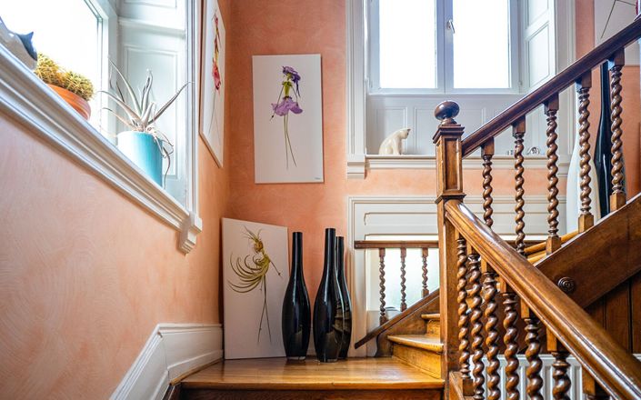 Image No.9-7 Bed Property for sale