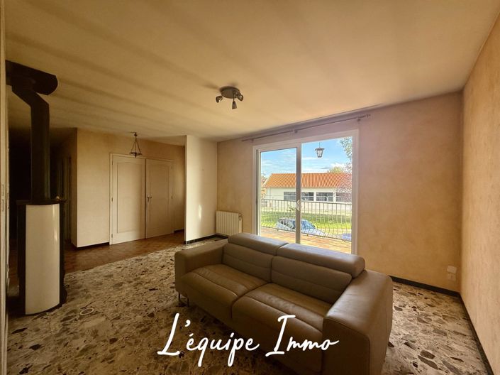 Image No.7-4 Bed House for sale