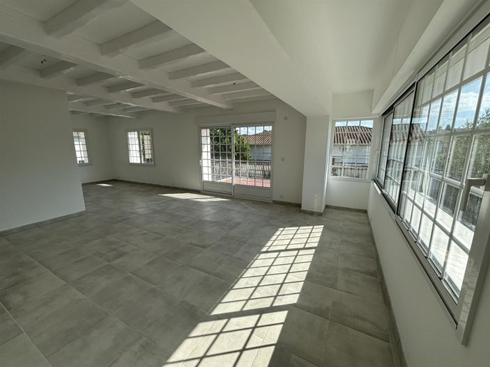 Image No.15-4 Bed House for sale