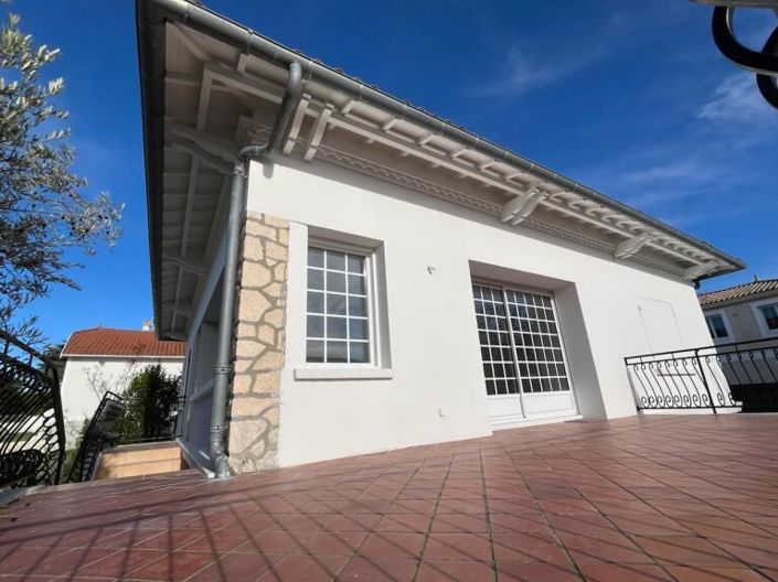 Image No.6-4 Bed House for sale