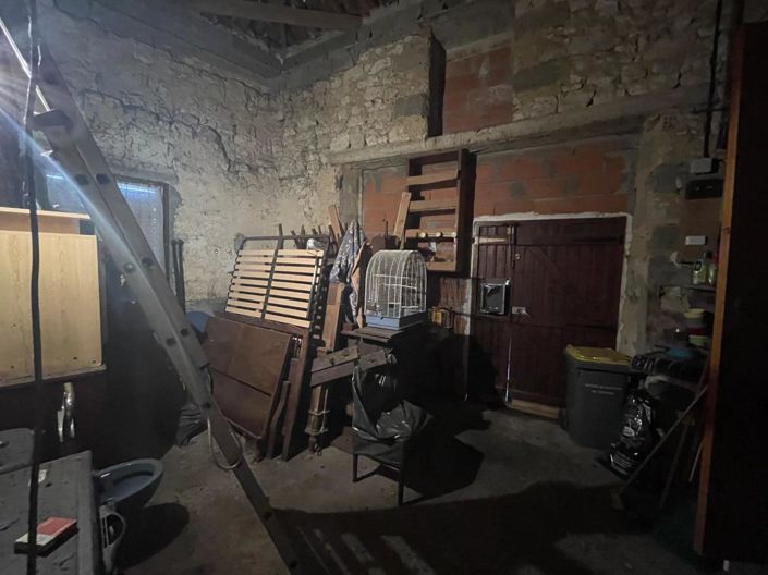 Image No.9-3 Bed House for sale