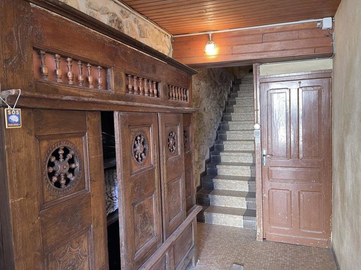 Image No.10-2 Bed House for sale