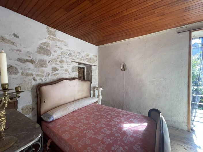 Image No.8-2 Bed House for sale