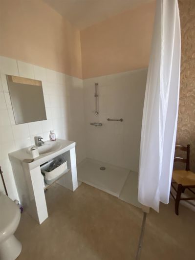 Image No.10-6 Bed House for sale