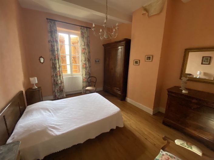 Image No.7-6 Bed House for sale