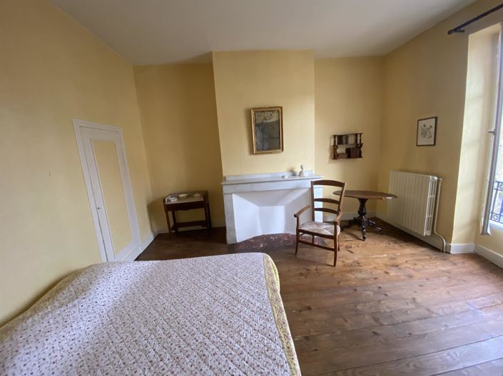 Image No.8-6 Bed House for sale