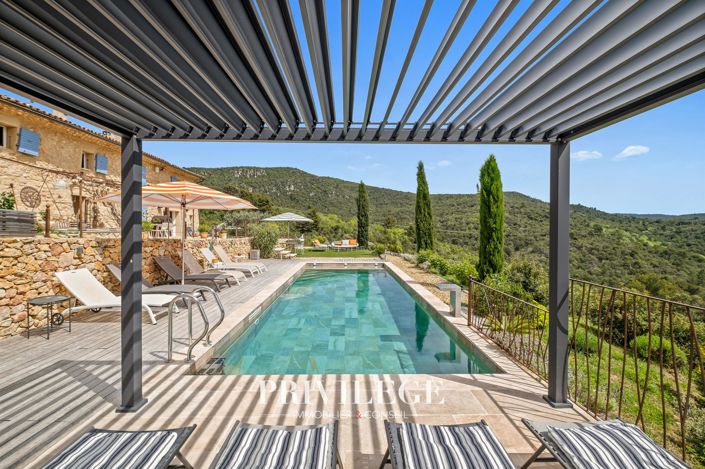 Image No.11-10 Bed House for sale