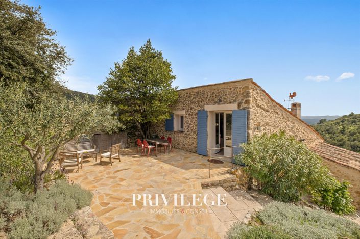 Image No.35-10 Bed House for sale