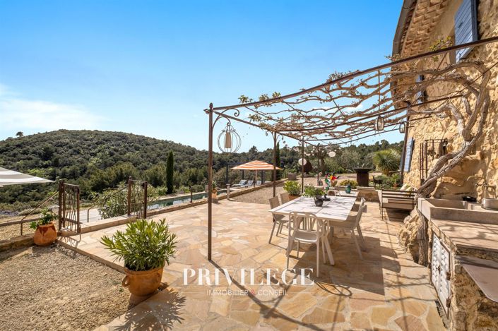 Image No.9-10 Bed House for sale