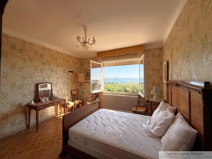 Image No.11-3 Bed House for sale