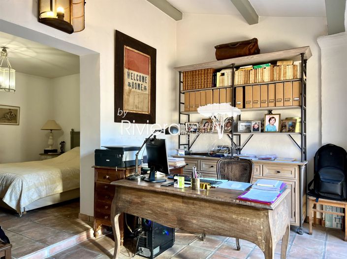 Image No.17-2 Bed House for sale