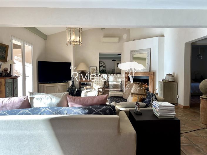 Image No.9-2 Bed House for sale