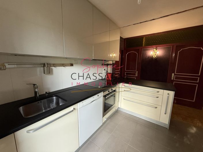 Image No.10-2 Bed House for sale